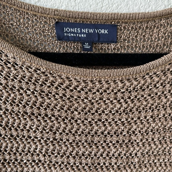 Jones New York Semi Sheer 3/4 Sleeve Sweater Size Medium - Picture 2 of 4
